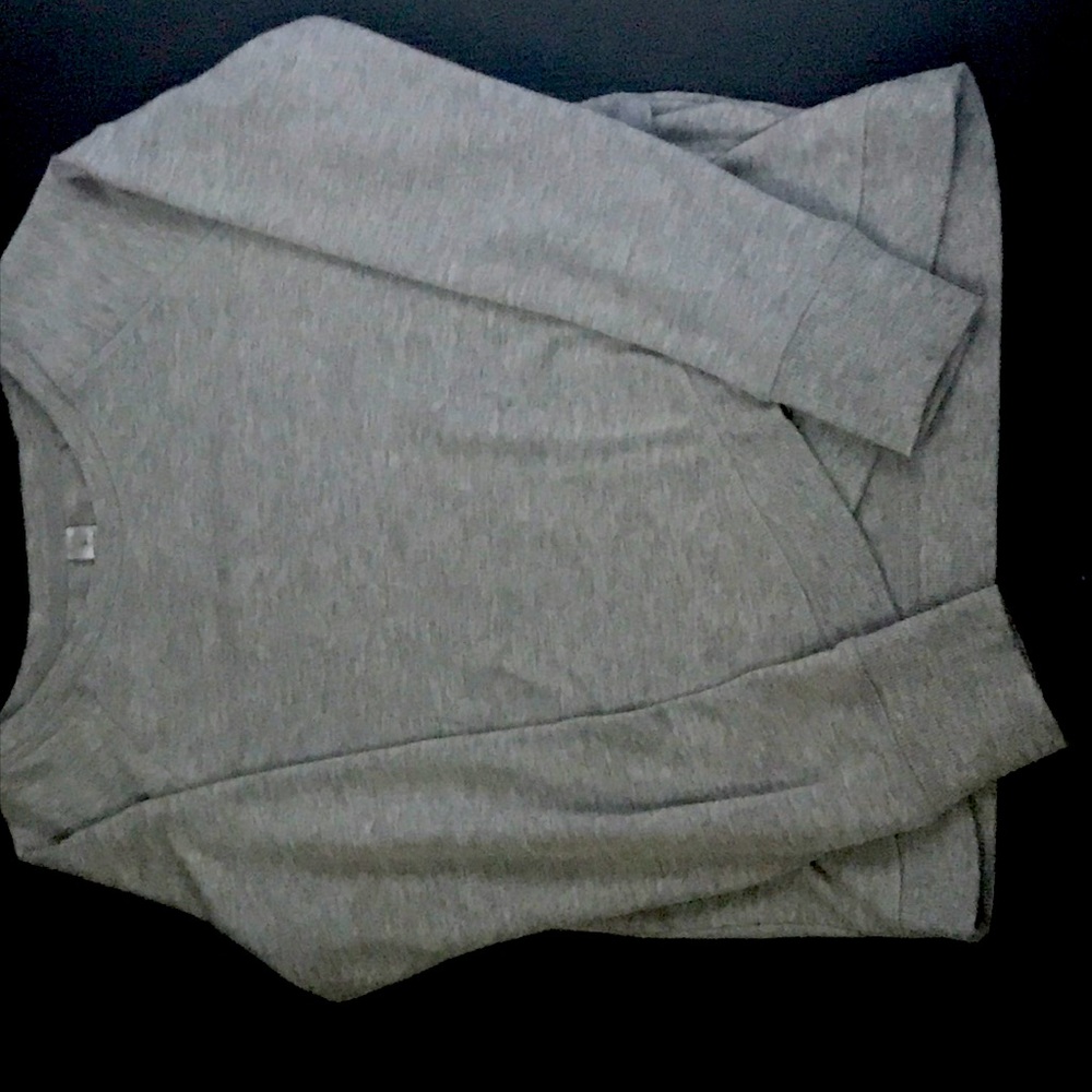 Girls longsleeve workout shirt.